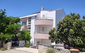 Romantic Oasis Apartments